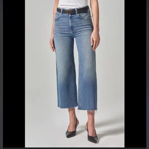 Mother- the hustler roller ankle size 28. Wide leg / high waist